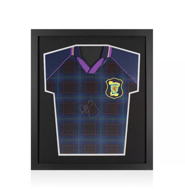 Framed Colin Hendry Signed Scotland Shirt - 1996 - Compact Autograph Jersey