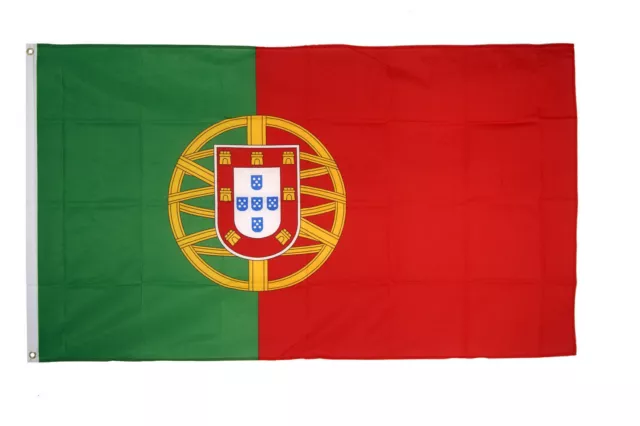 Portugal Flags & Bunting - 5x3' 3x2' & Giant 8x5' Table Hand -