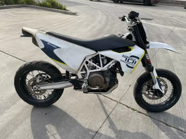 Husqvarna 701 Supermoto Motard 11/2017Mdl 16275Kms Stat Project Make An Offer