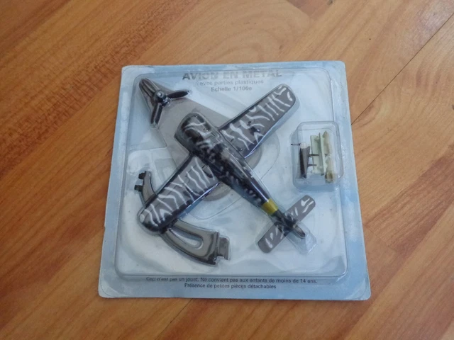 Simhoa 1:100 Scale MIG-21 Fighter Jet Diecast Metal Model Plane - 21x10cm Display For Office Or Home