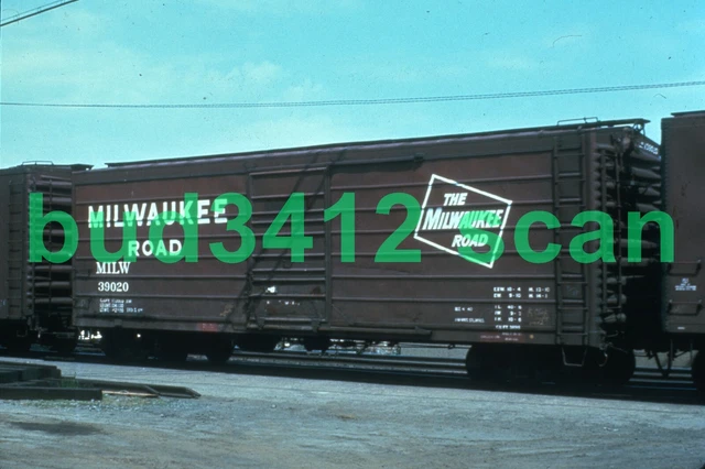 MILW Milwaukee Road 40' R/S Box Car #39020 at ?? DUPLICATE Slide!