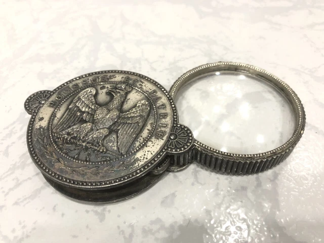 Ancienne loupe à décor NAPOLEON 1er Empereur des Français - Métal argenté 5