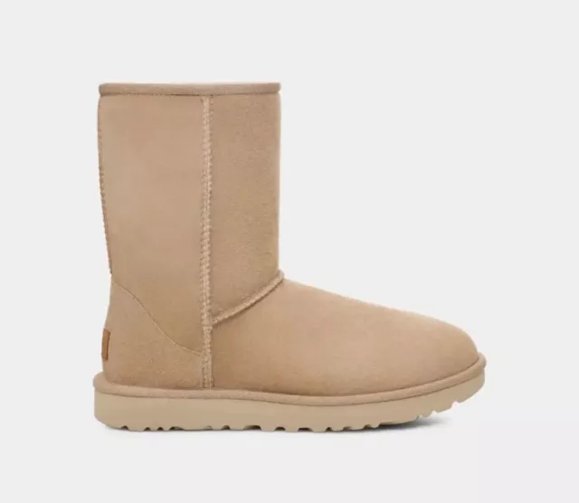 Women UGG Classic Short II Boot Sand Size 7 New