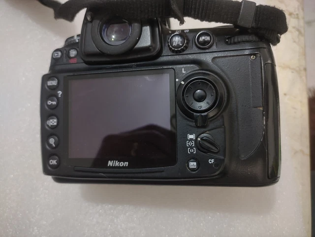Nikon D700 12.1 MP Digital SLR Camera w/ Strap for parts 2