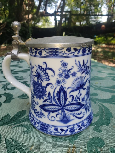 RARE KPM  5" Lidded Royal Porzellan Bavaria  Germany Blue Onion Stein Mug China