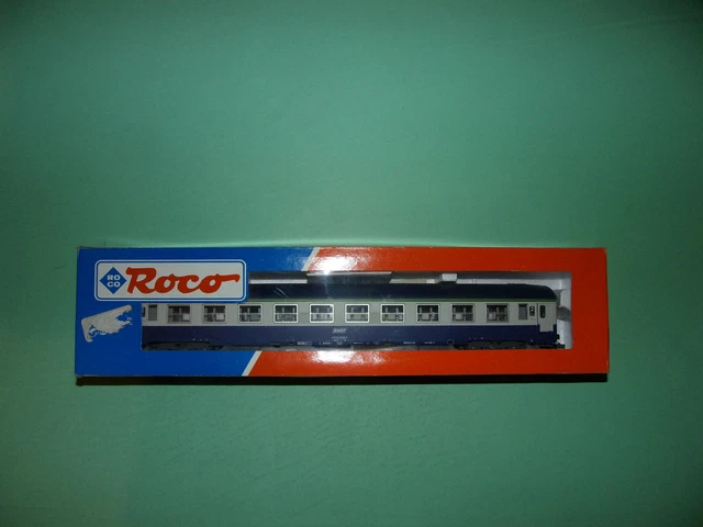 Voiture couchettes à bogies UIC -Y, bicolore bleu/nuit, 2ème