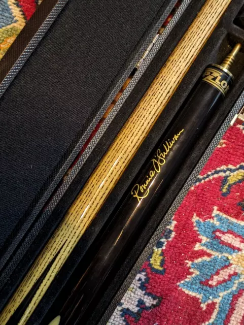Ronnie O'Sullivan Signed 3 Piece BCE Snooker Cue in  Hard Case .