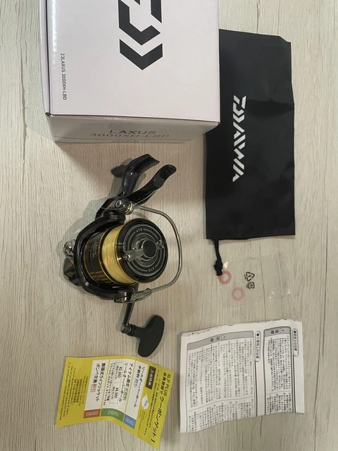 Daiwa 23LAXUS 3000H-LBD リール