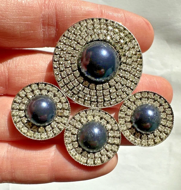 Atelier Swarovski by Karl Lagerfield Pearl Cluster Crystals Round Brooch 11h 4.9