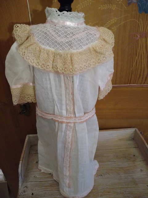 Exceptionnelle robe ancienne du XIXe de poupée ancienne Jumeau ou autre