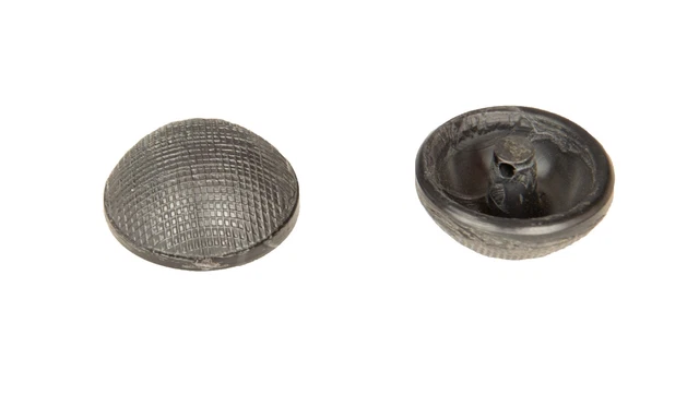 Ancien coffre à bijoux Napoléon III, tout en bois sculpté, intérieur capitonné Ancien coffre à bijoux Napoléon III, tout en bois sculpté, intérieur capitonné
