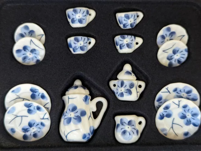 BLUE FLOWERS china tea set porcelain 1:12th scale dolls house miniature UH