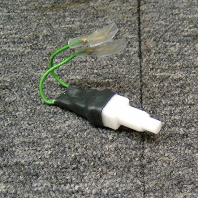 LAND ROVER DEFENDER TD5 Brake Light Switch 2006 PRC4297 £9.25