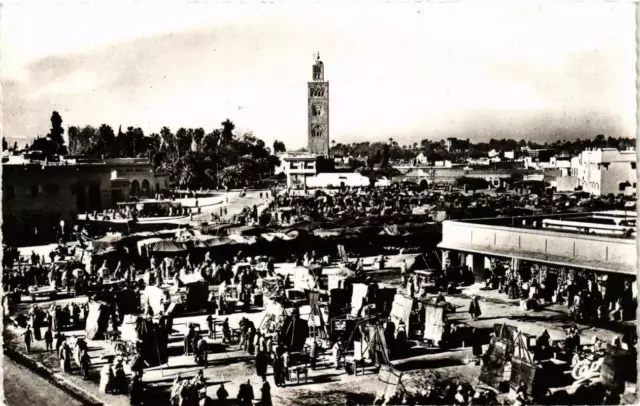CPA AK MARRAKECH - La Place Djemaa El Fna MAROC (669159)