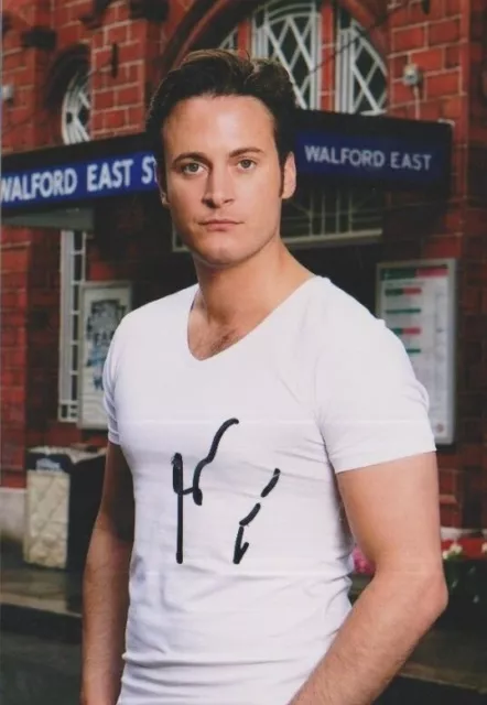 Gary Lucy    **HAND SIGNED**  6x4 photo  ~  Eastenders  ~  AUTOGRAPHED