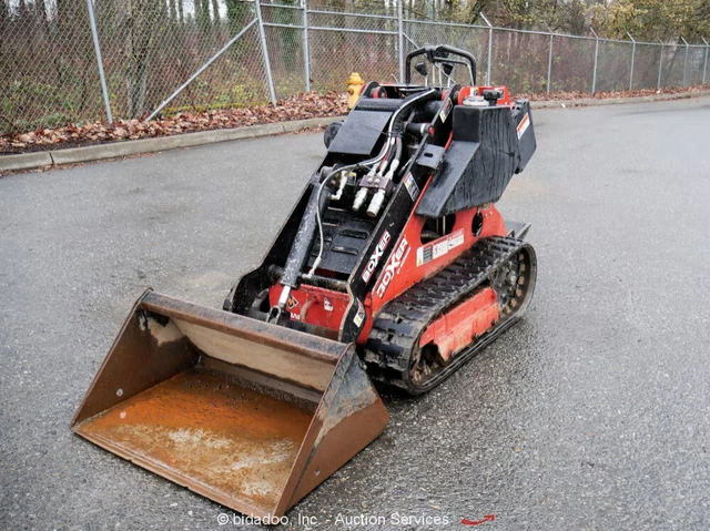 Morbark Boxer 320 Ride On Mini Track Skid Steer Crawler Loader Aux Hyd bidadoo