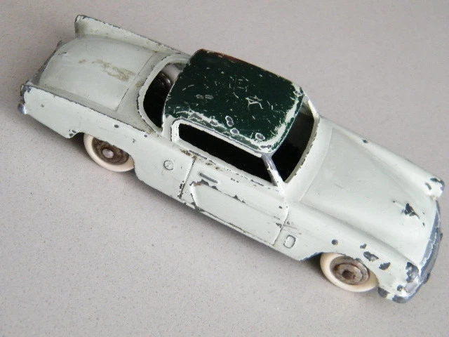 Dinky 24Y – Studebaker Commander 1955 – 1:43 – France – Collection (Repeint Soigné)