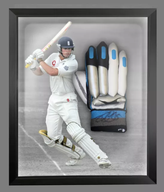 Alastair Cook Signed Cricket Batting Glove Presented In A Dome Frame Memorabilia
