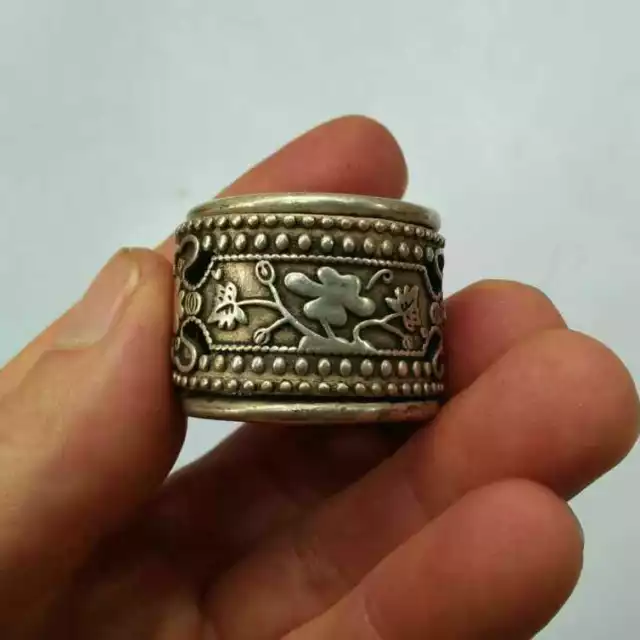 Old Chinese national style Tibet Silver handcarved flowers Thumb Ring 6903