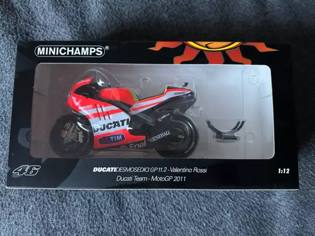 1/12 Minichamps 122 112046 Ducati Desmosedici GP11.2 MotoGP 2011 Valentino Rossi