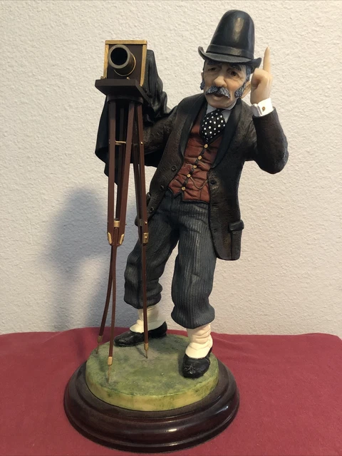 Figura de fotógrafo vintage de 13"" Dennis Fairweather cámara detallada + lente 1986