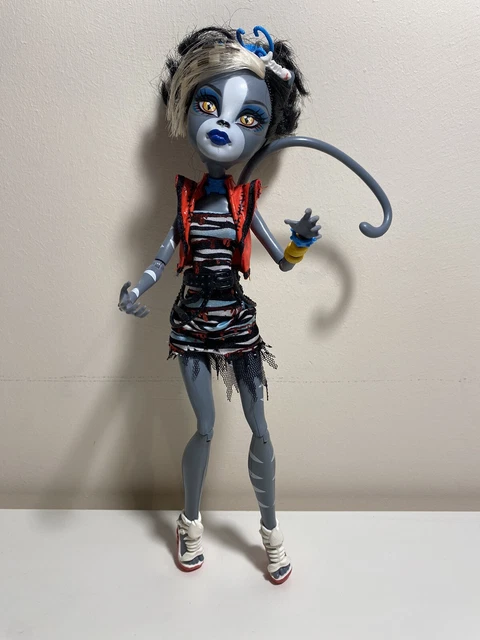 Monster High Meowlody Purrsephone Zombie Shake Werecat Sisters Twins
