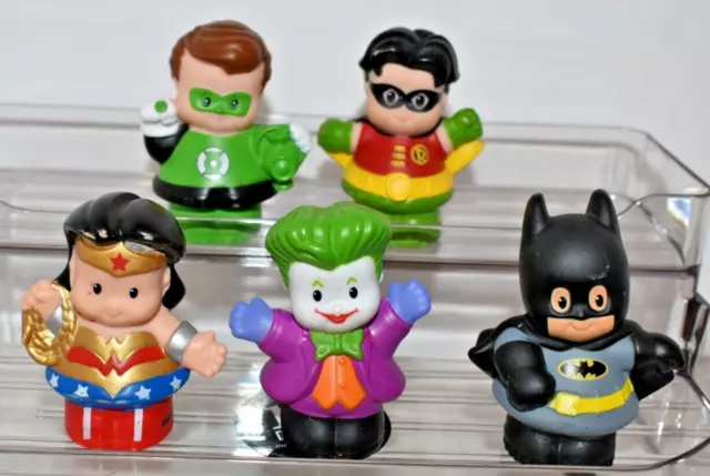 Fisher Price Little People Super Hero's, Batman, Robin, Joker, Wonder Woman, 5 Fisher Price Little People Super Hero's, Batman, Robin, Joker, Wonder Woman, 5