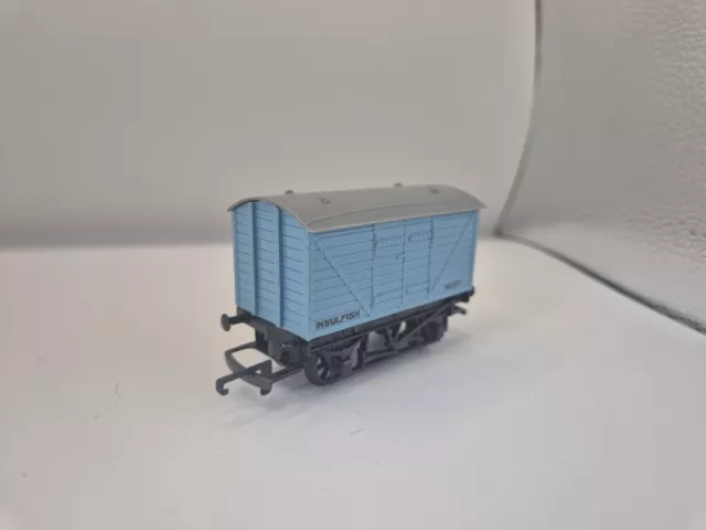 Tri-ang Hornby OO Gauge R.14 Insulfish Closed Van Wagon No.N6307