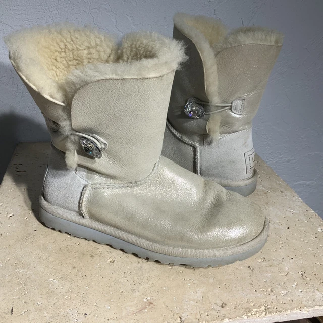 Ugg Bailey Button I Do Swarovski Crystal Bling Leather Bridal Boots Size 6
