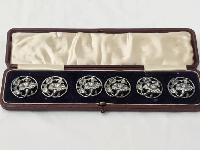 Stunning Edwardian boxed set of six silver Art Nouveau buttons. London 1903.