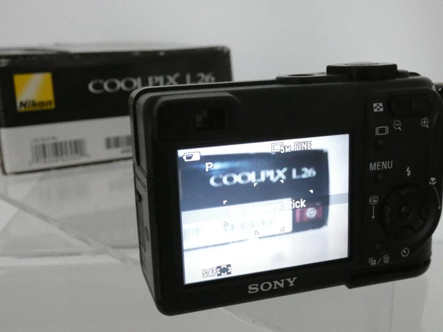 Sony Cybershot DSC-W12 5,1 megapixel fotocamera digitale compatta Y2K nuova tendenza Generazione Z Zeiss
