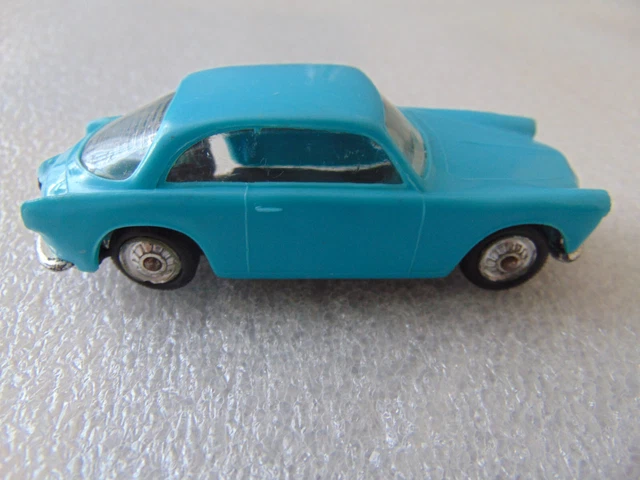 Miniature NOREV Alfa Romeo Miniature Alfa Romeo Giulietta Sprint 1300 NOREV 1:43 Jaune - Occasion Sans Boîte Fabriqué France Plastique