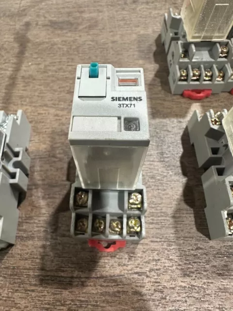 Siemens 3Tx71 Relay W/Base  W83