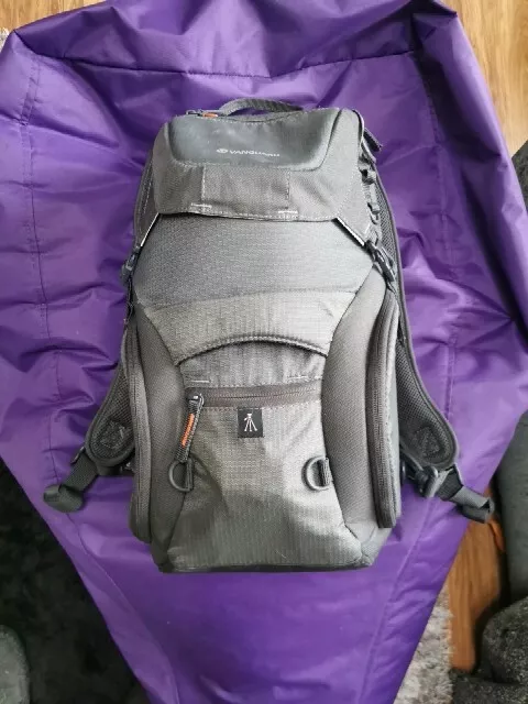 Vanguard adaptor 41 camera backpack hotsell