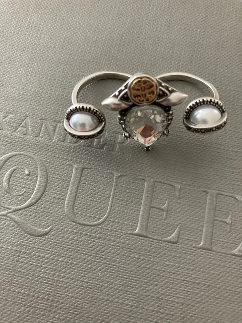 Alexander McQueen Double Open Ring. Pre-owned. Very Good Condition. Authentic Alexander McQueen Double Open Ring. Pre-owned. Very Good Condition. Authentic
