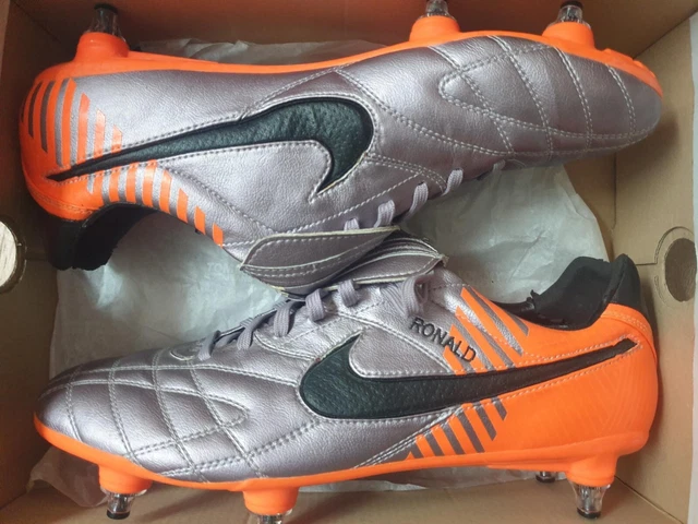 ronaldo r9 football boots