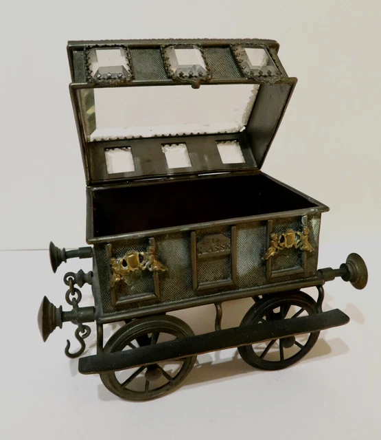 Train Jewelry Case, Bronze