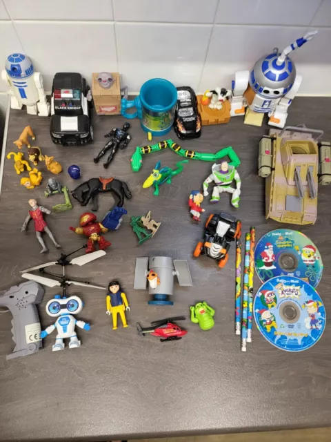 House Clearance Toy Bundle Joblot.Star wars,CDs,army,figures, cars,animal,pencil