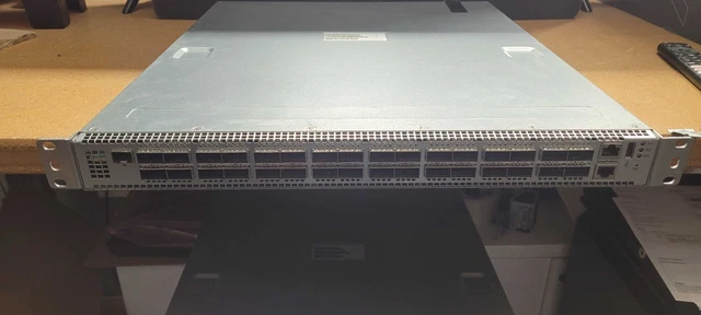 Celestica Seastone DX010 32-Port 100Gb QSFP28 Switch W/ Fans & Rails – SONiC Ready, NEW