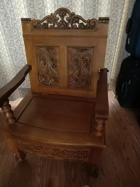 Antique carved solid oak throne chair