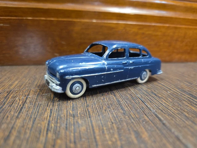 Ancien Dinky Toys 24XT Ford Vedette Taxi - Noir Et Beige - France - Collection