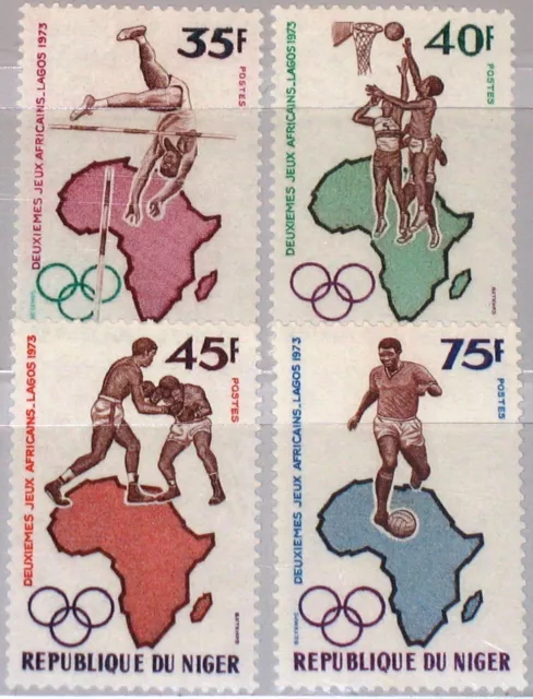 NIGER 1973 358-61 261-64 2o Juegos Deportivos Africanos Fútbol Baloncesto Boxeo Estampillada sin montar o nunca montada