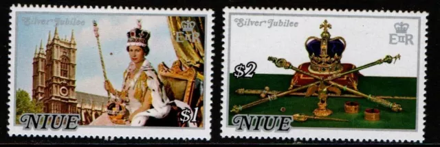 New Zealand Niue 1977 Queen Elizabeth II Silver Jubilee SG213-14 Mint