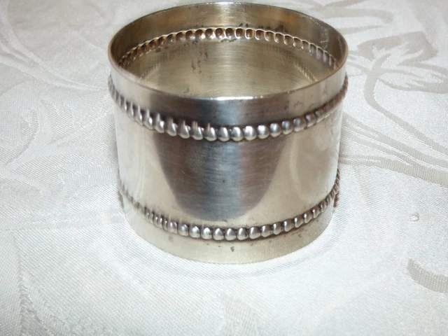 ANCIEN ROND DE Serviette en Argent Massif Poinçon Minerve Poids 38 gr