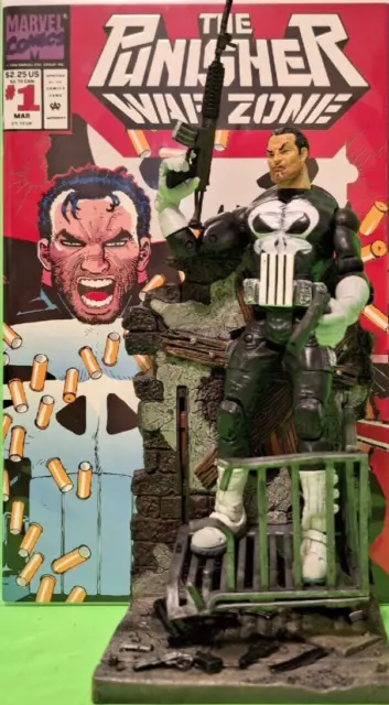 Marvel Legends PUNISHER ToyBiz SERIES 4 + GREAT COMIC THE PUNISHER WAR ZONE # 1