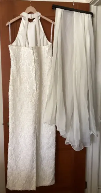 Ivory Beaded Wedding Dress WITH Veil, Davids Bridal Style 9003, Size 18W