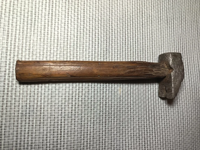 Marteau De Charpentier/couvreur Ancien - Marque Goldenberg - Avec Arrache-clou - Outil Vintage