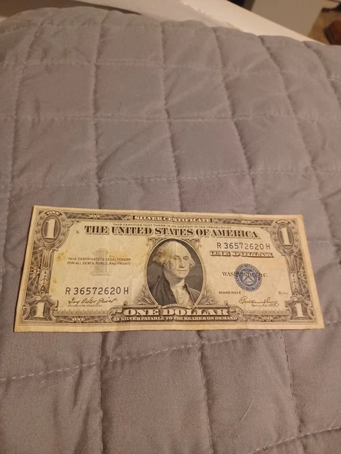 Series 1935 E One Dollar Bill Silver Certificate Blue Seal