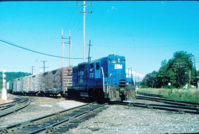 Boston & Maine (B&M)  # 1702 Leaving Mechanicville   (1)  R