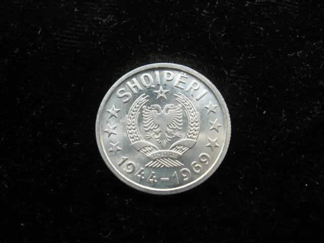 old aluminum world coin ALBANIA 20 qindarka 1969 KM46 (693)